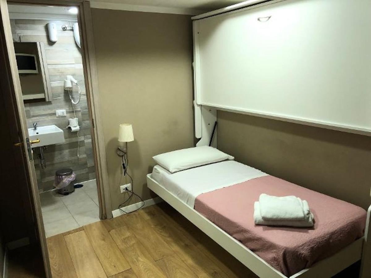 Bed And Breakfast Napoli Centro Storico Exterior photo
